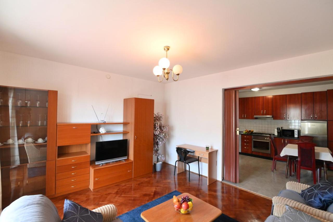 Antonio Apartments غييكا المظهر الخارجي الصورة