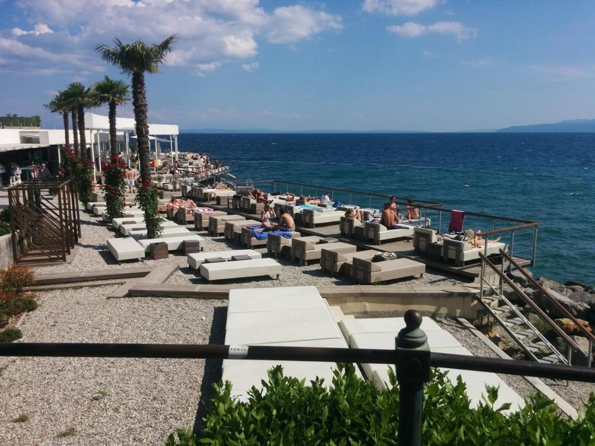 Antonio Apartments غييكا المظهر الخارجي الصورة